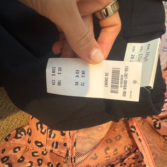 A & F Harper Wide Leg Cargo Pant - Picture 4 of 7